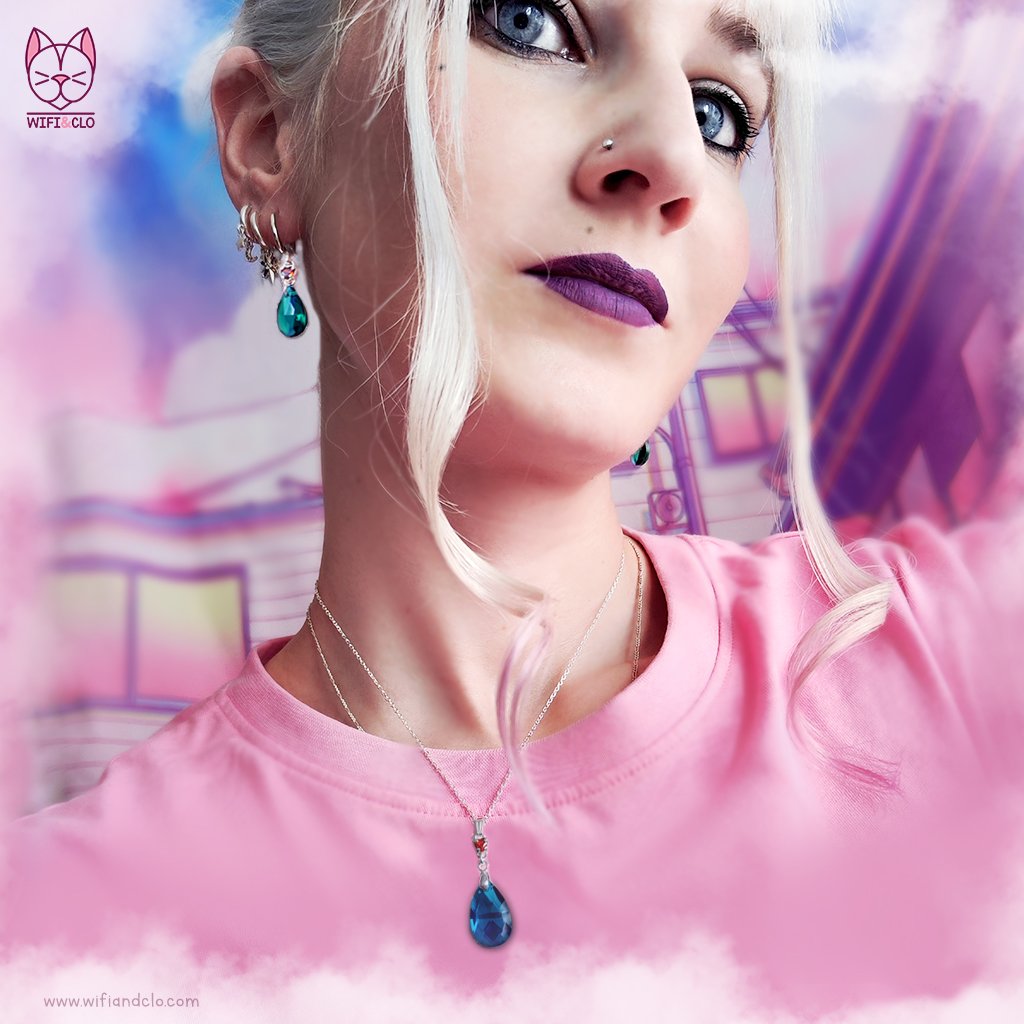 Howl Necklace
